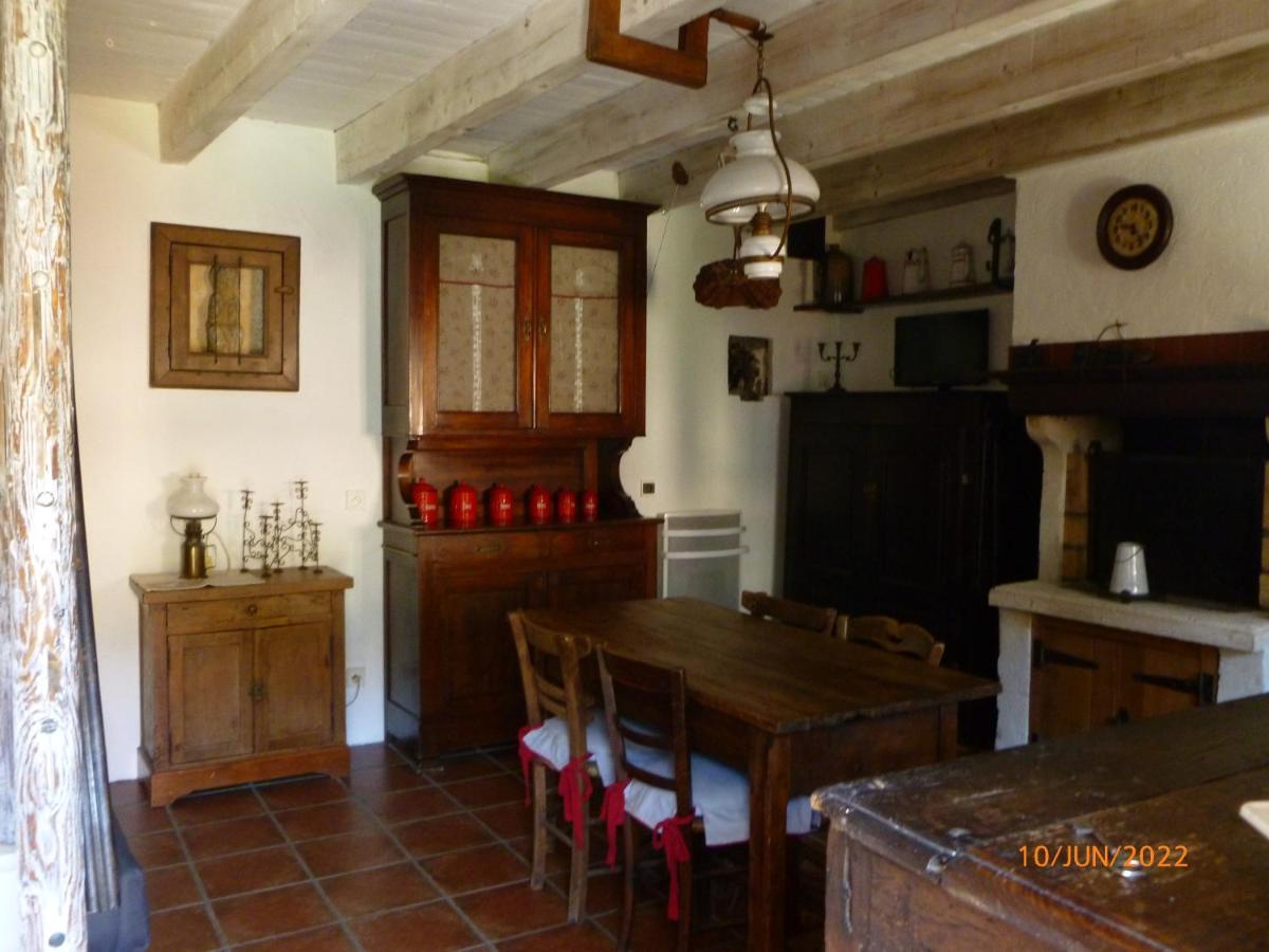 Maison De Village Saint-Paul-des-Fonts ภายนอก รูปภาพ