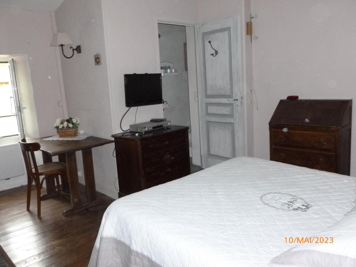 Maison De Village Saint-Paul-des-Fonts ภายนอก รูปภาพ